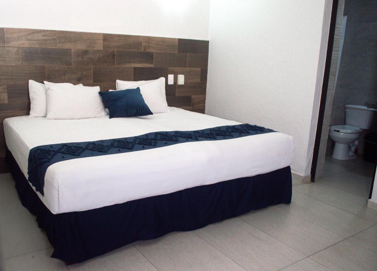Hotel Juarez 70 Colima Quarto foto