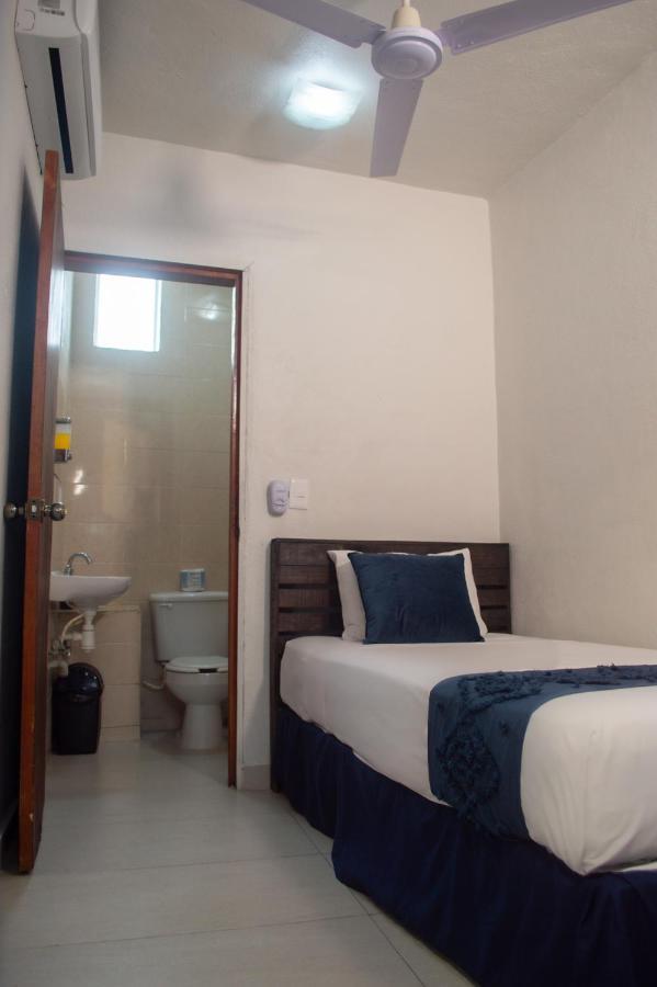 Hotel Juarez 70 Colima Quarto foto