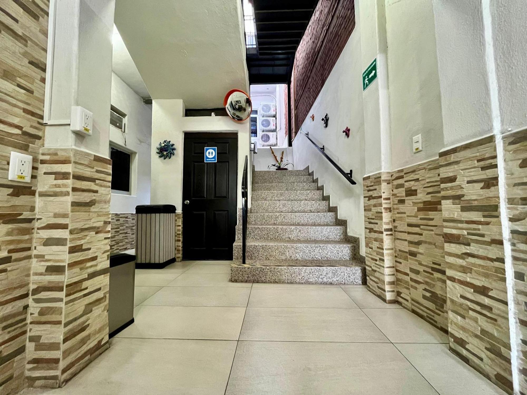 Hotel Juarez 70 Colima Exterior foto